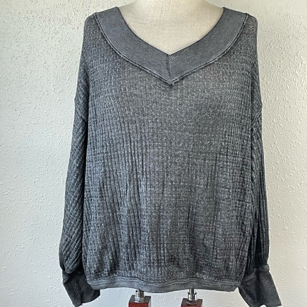 EUC We The Free Womens Gray Long Sleeve Top Size S